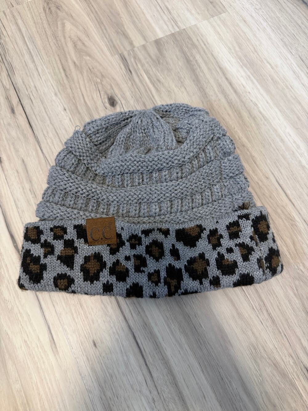 C.C. Leopard Print Cuff Beanie - Gray Soft Knit Slouchy Hat One Size New No Tag
